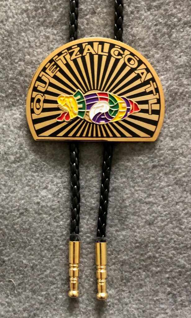 Q Fan Bolo Tie in Gold and Black