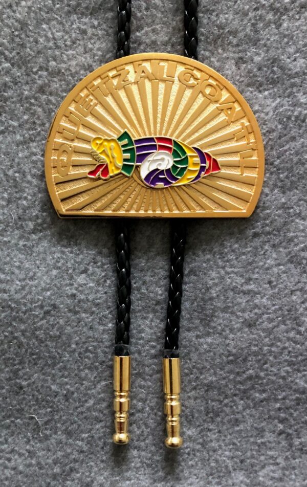 Q Fan Bolo Tie in Gold