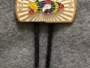 Q Fan Bolo Tie in Gold and White